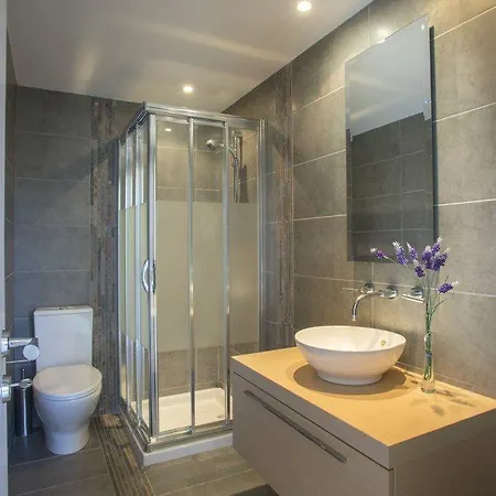 Villa Imagine Renting This Luxury 24 *