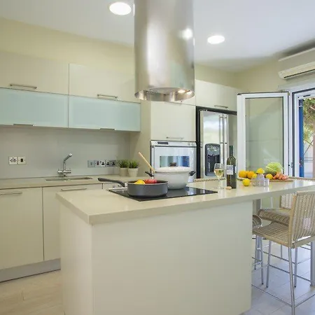 Villa Imagine Renting This Luxury 24 *